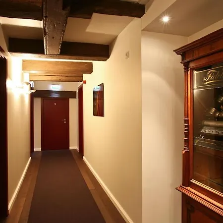 Hotel Anno 1216-2